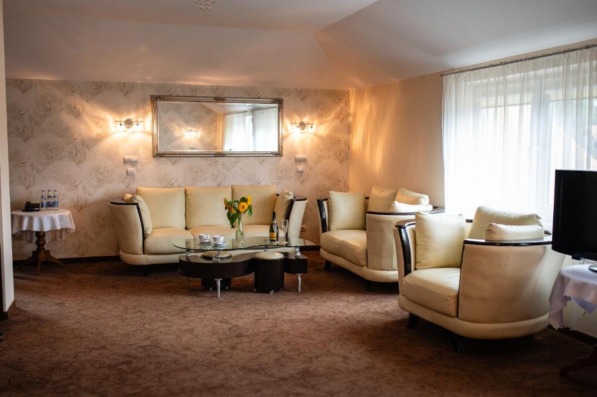 Hotel Alta - Housity
