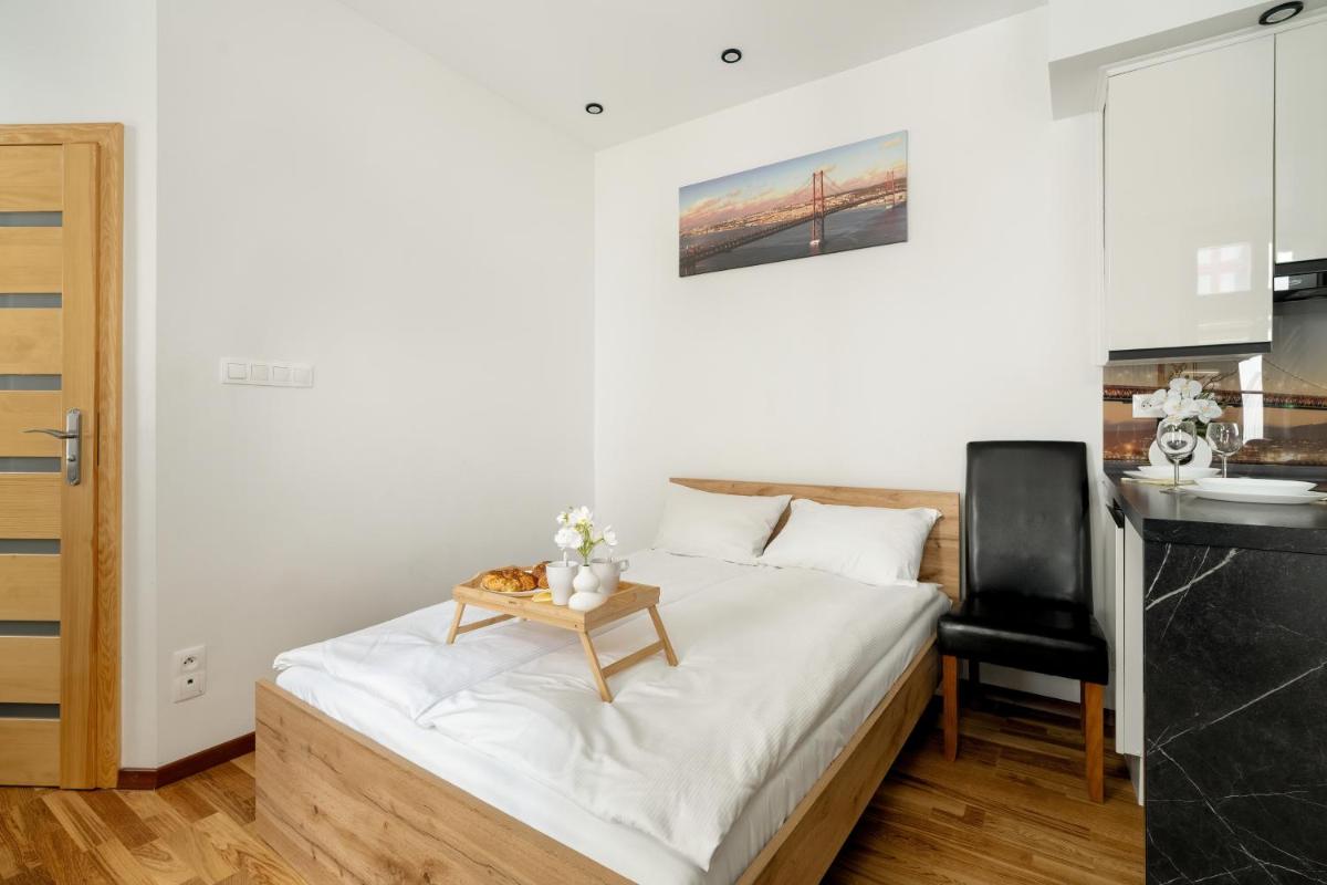 Very Berry - Kwiatowa 5 - City Center Apartment, check in 24h - Housity