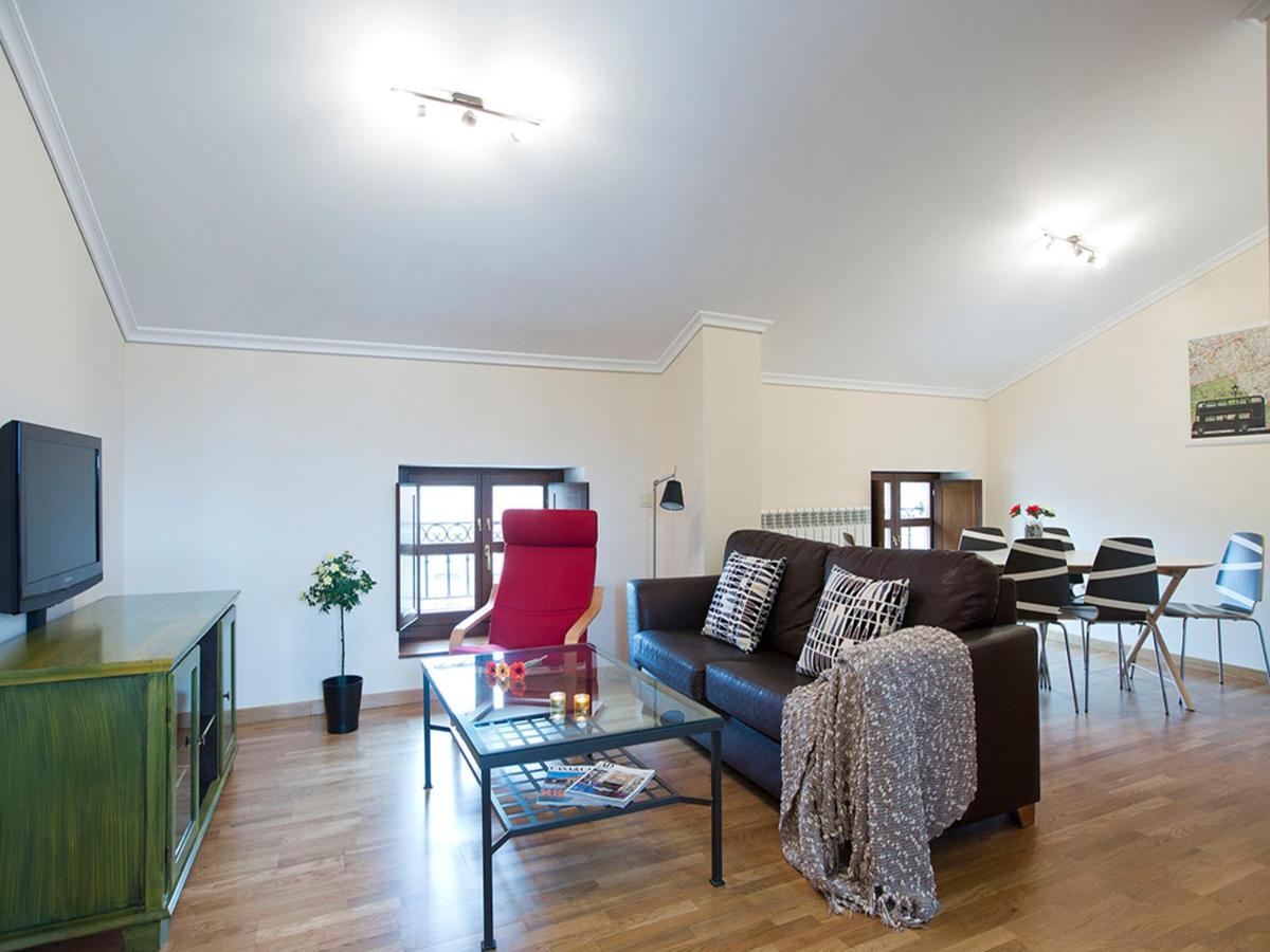 Apartamentos Señorio de Haro 3000 - Housity