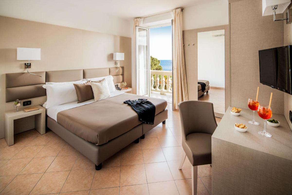 Hotel Vesuvio - Housity