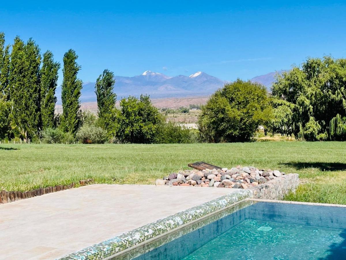 LOVELY MOUNTAIN HOUSE in a finca - Housity