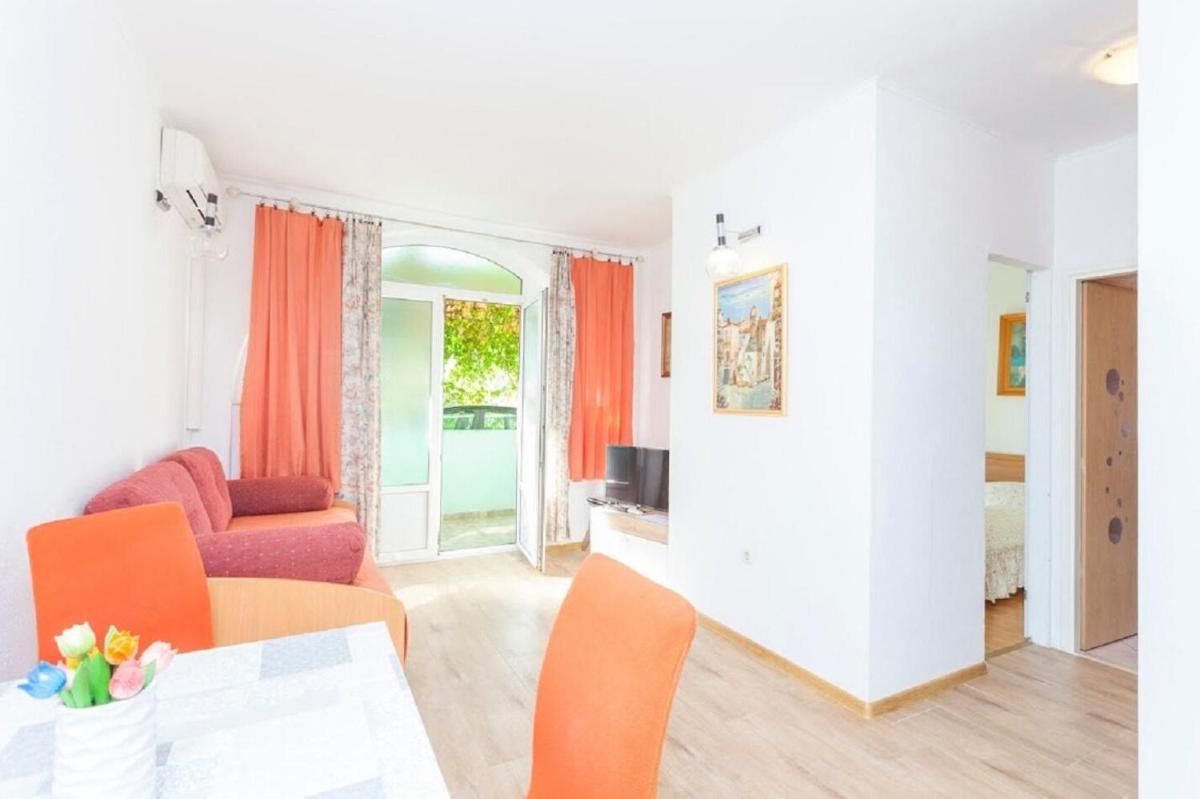Apartment Tomislava - ground floor - Housity