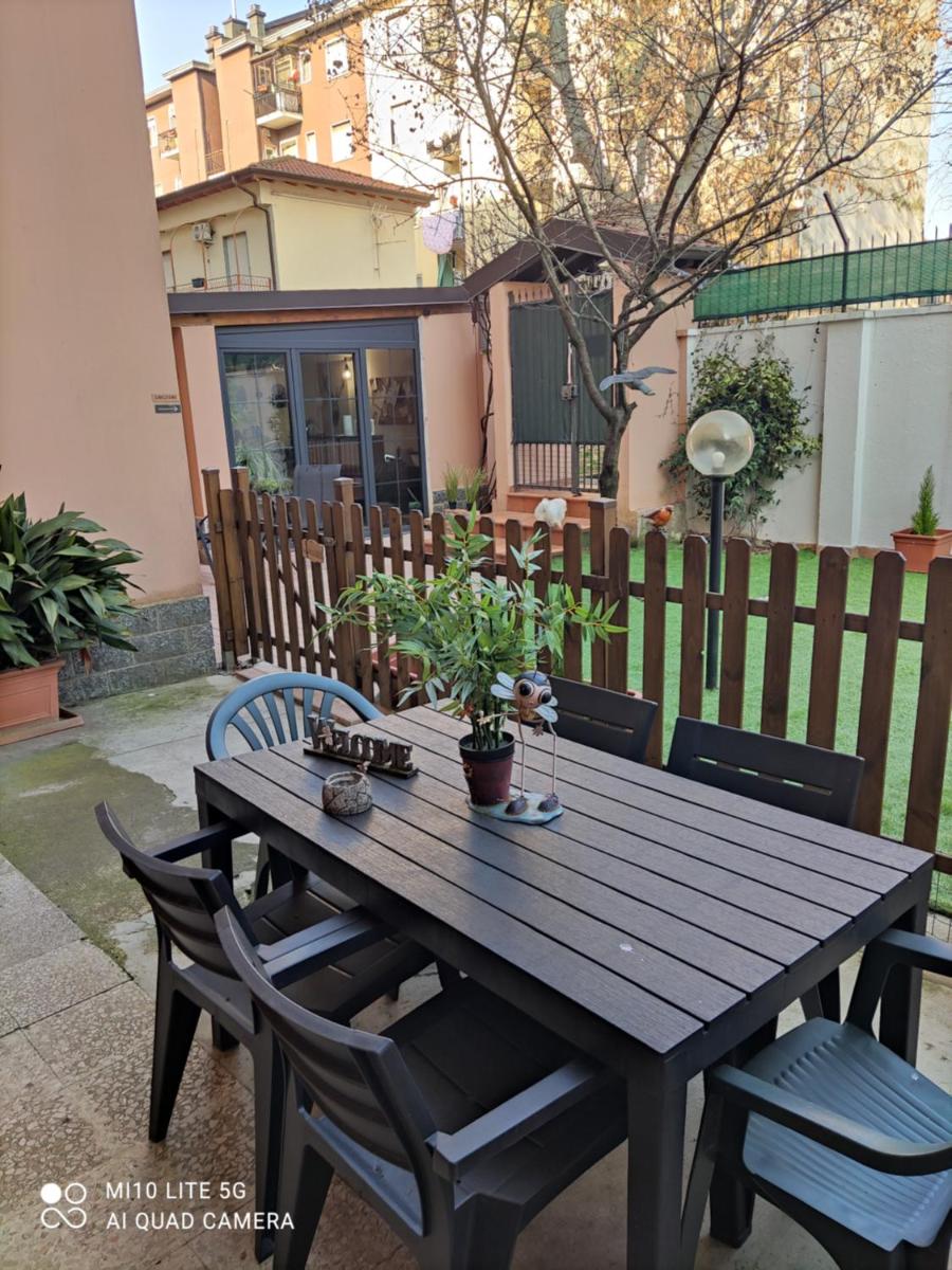 HOSTAL D'ANNUNZIO HOUSe - Housity