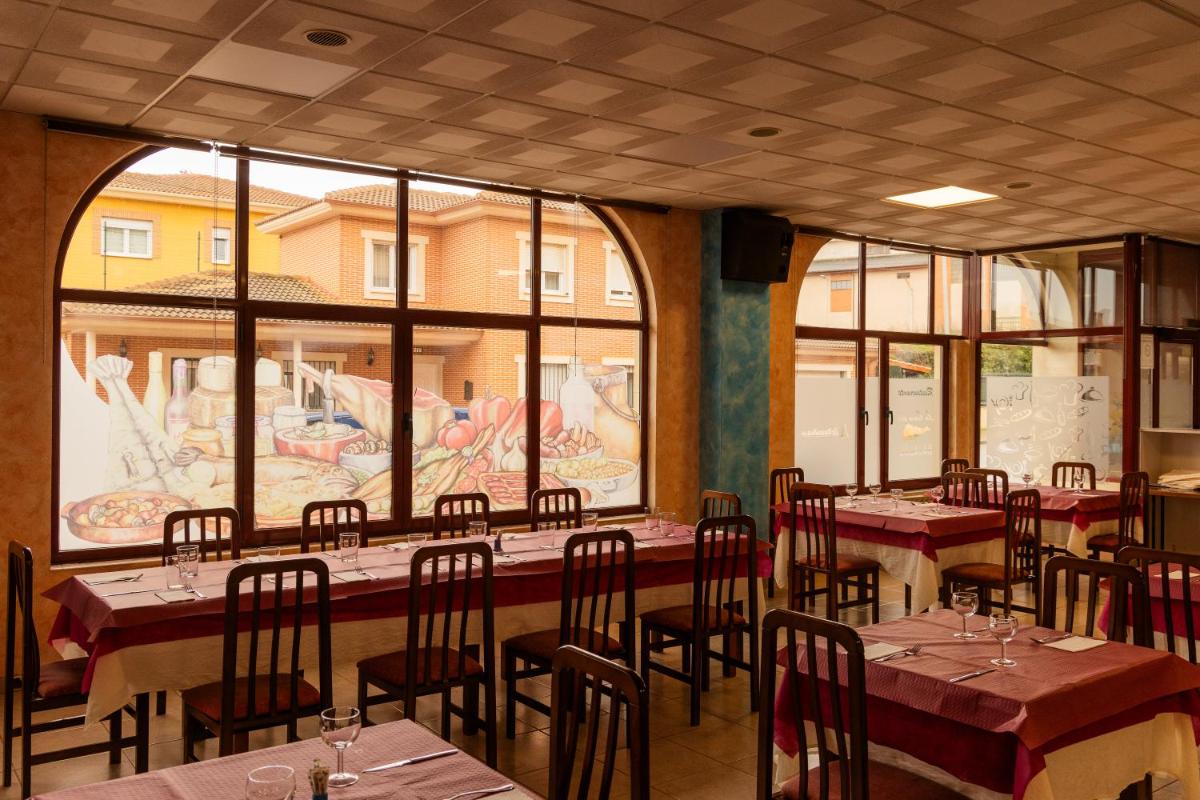 HOSTAL La MARAVILLOSA DE VALDERAS - Housity