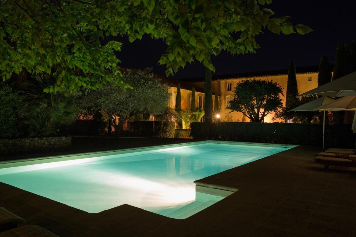 Piscine de l'établissement Château De Massillan ou située à proximité