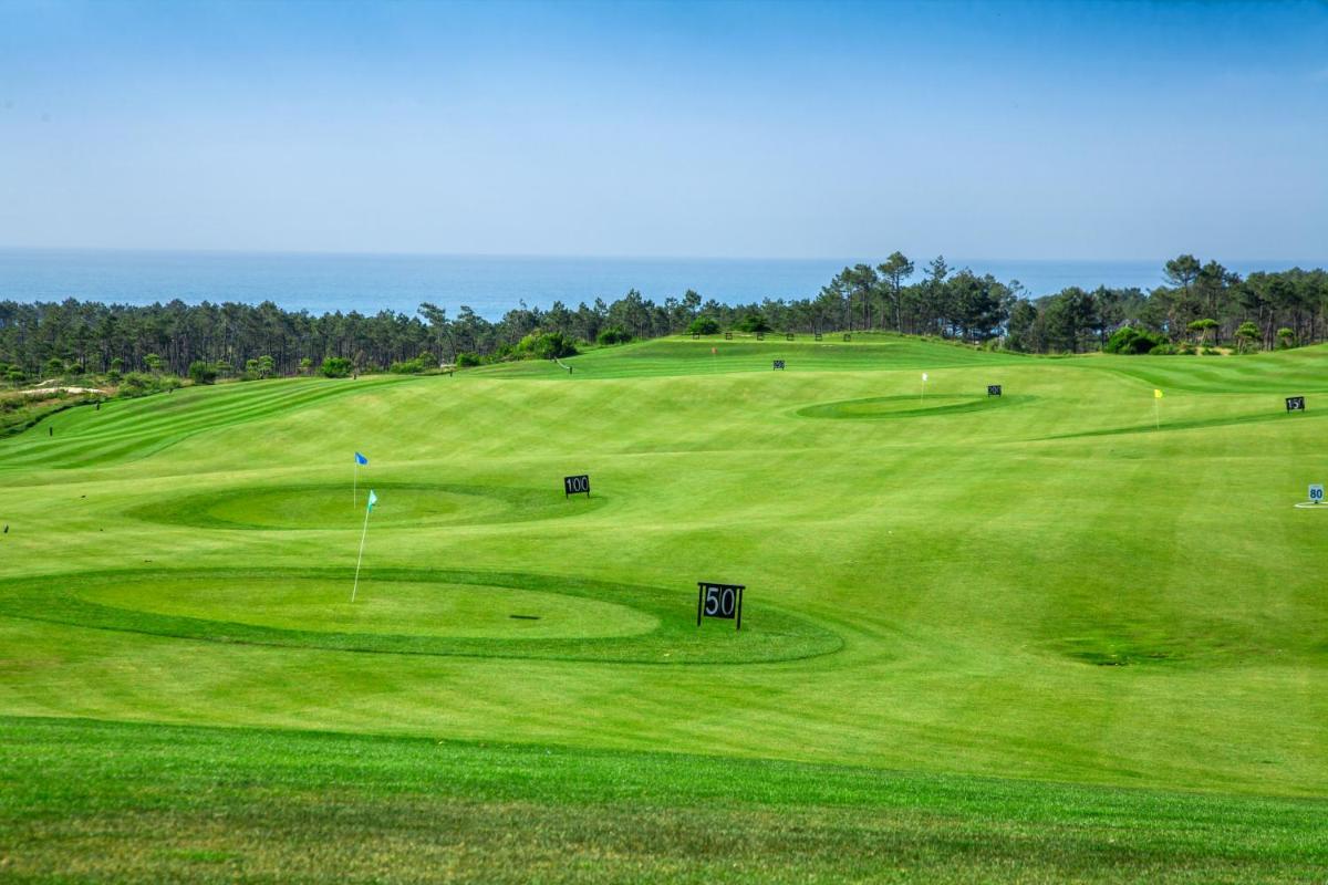 As comodidades de golfe no hotel ou nas proximidades