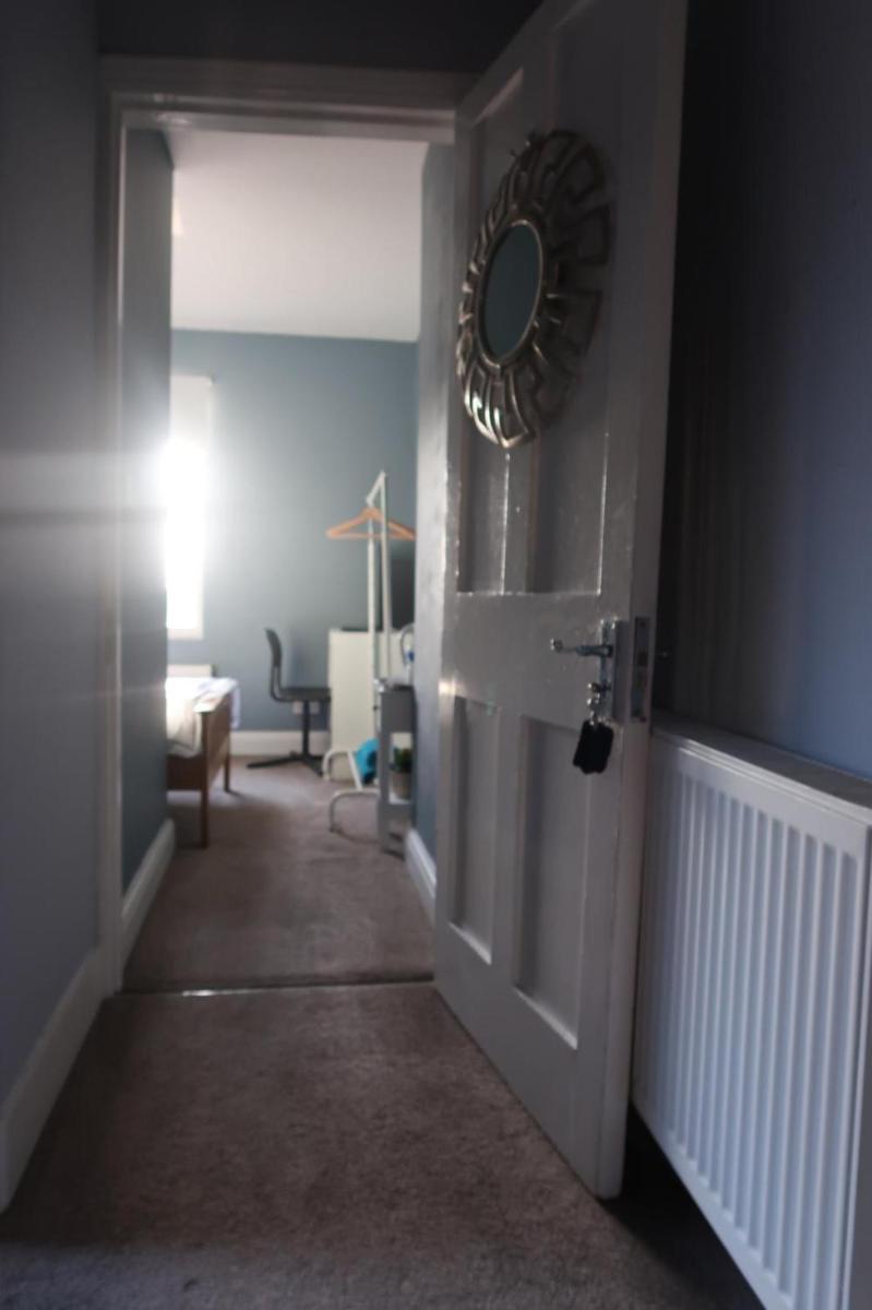 Single Room in Potters Bar Hertfordshire - Housity