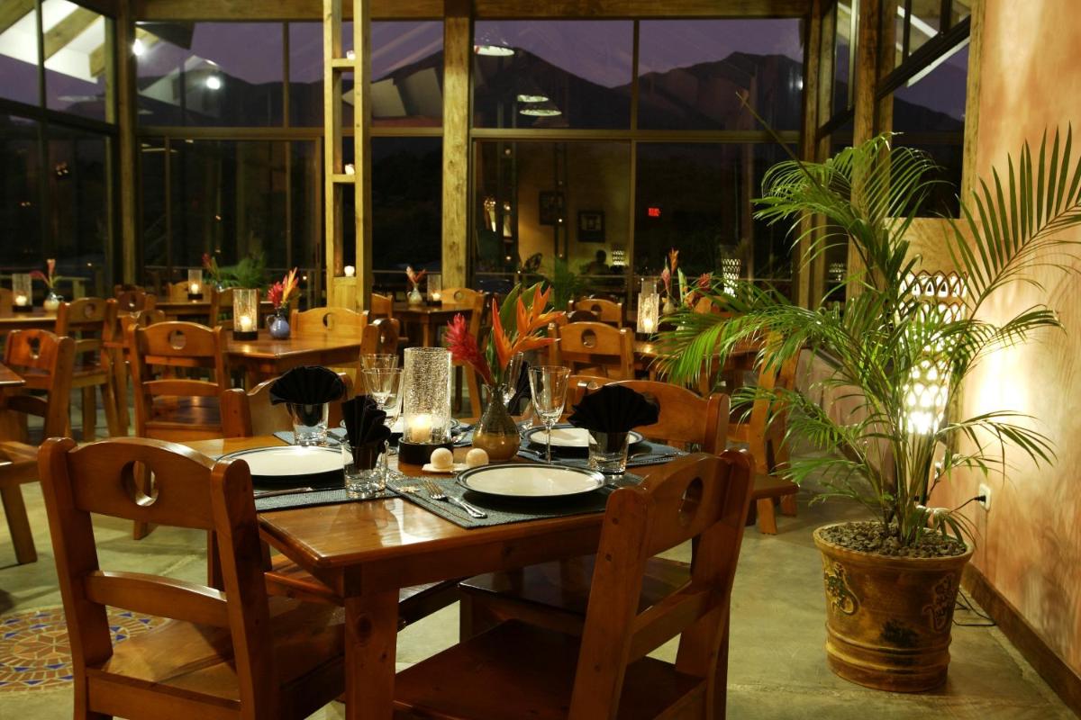 Tenorio Lodge - Housity