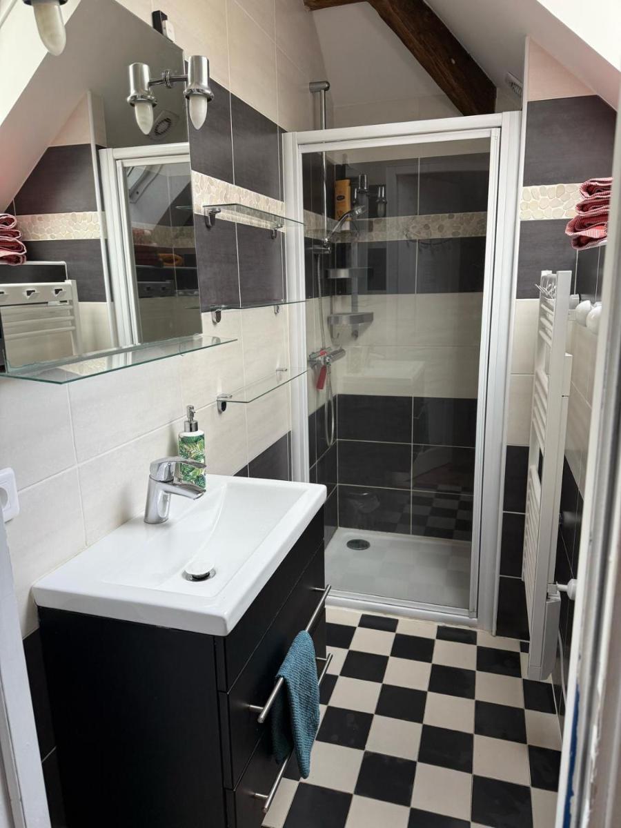 Cedar Cottage - Housity