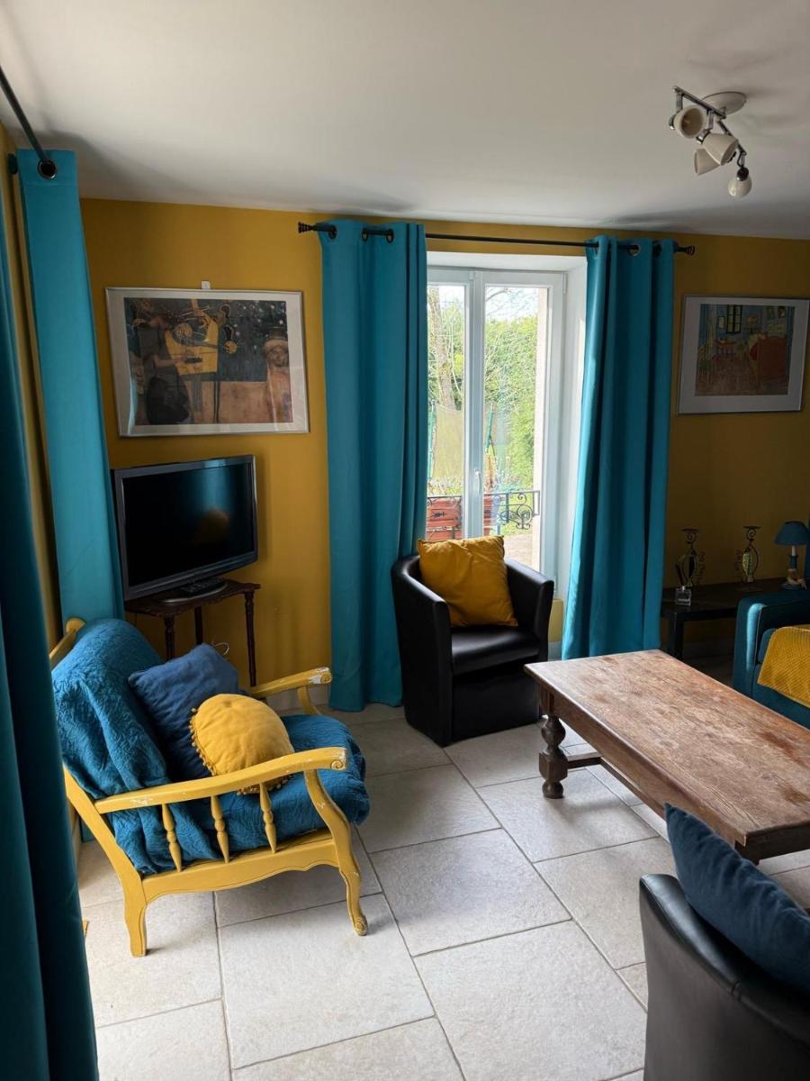 Cedar Cottage - Housity
