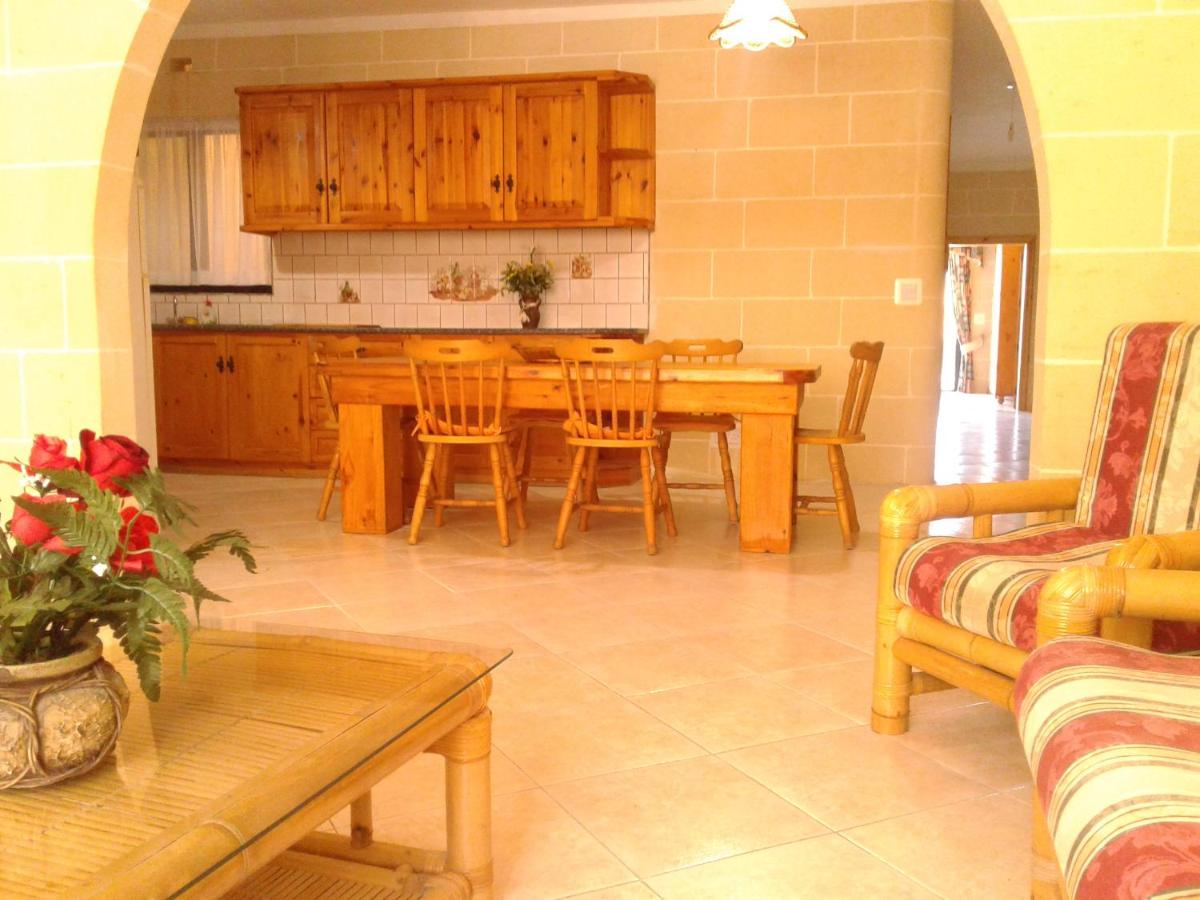 Tan Nahla Apartment - Housity