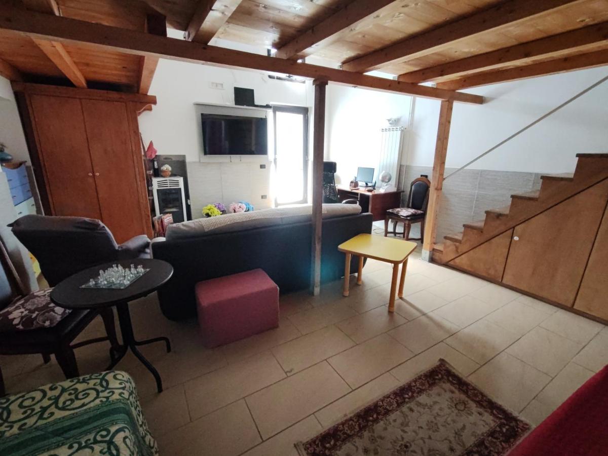 Piano terra casa intera (no smoking!!!!) - Housity