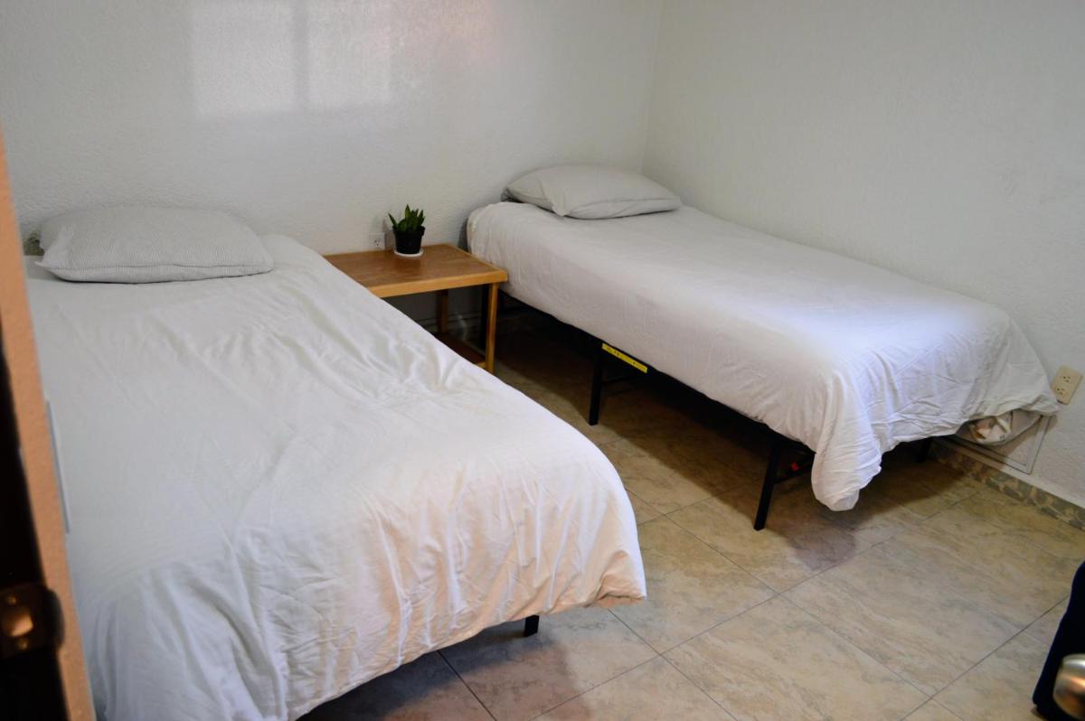 Acogedora Casa con Jardín en Centro de Cd Sahagún - Housity