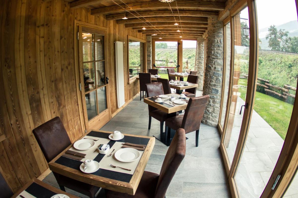 Hotel Les Montagnards - Housity