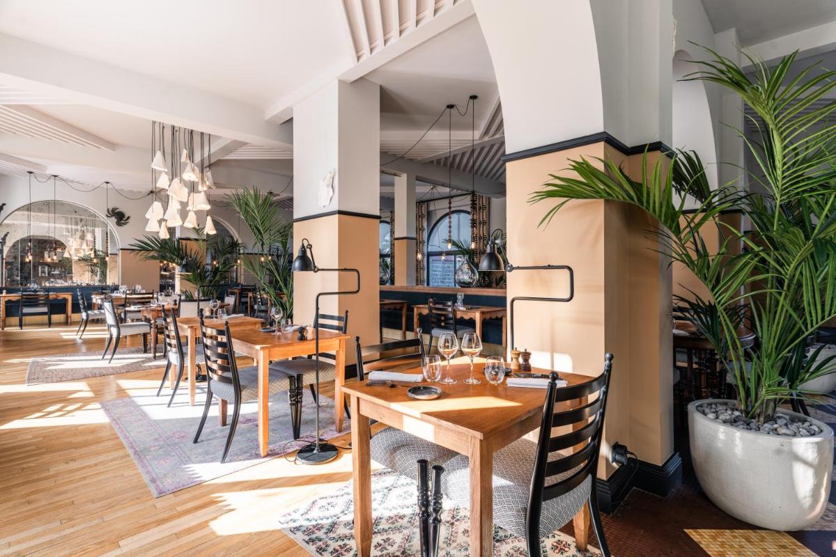 Restaurant ou autre lieu de restauration dans l'établissement Hotel De Diane