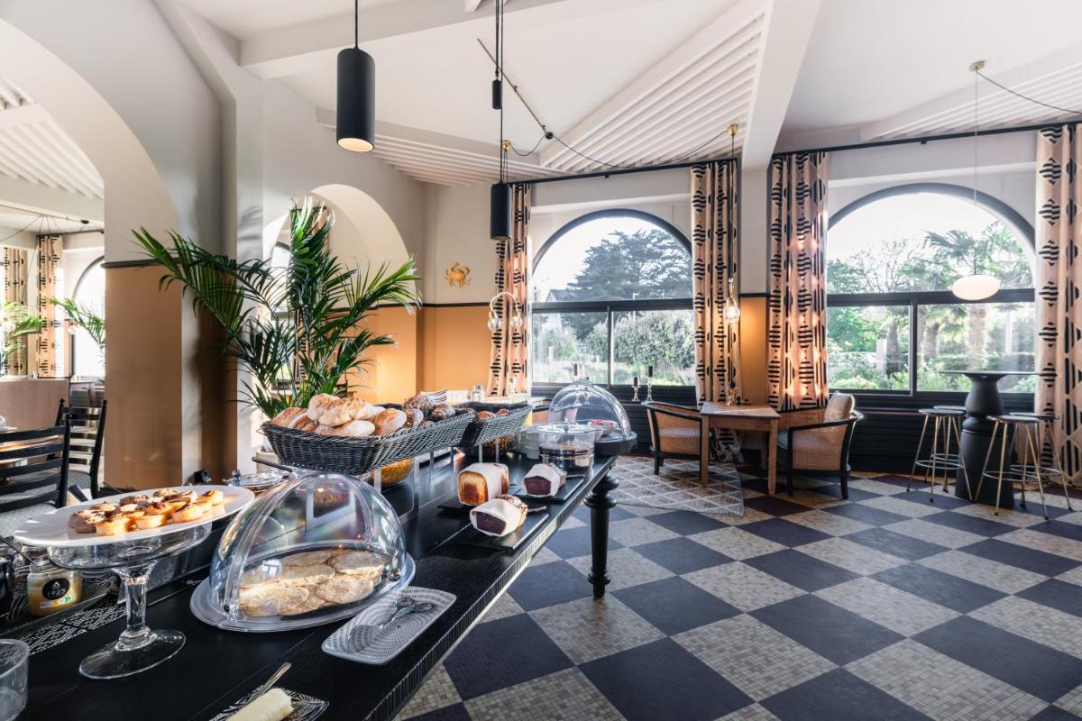 Nourriture dans l'hôtel ou à proximité