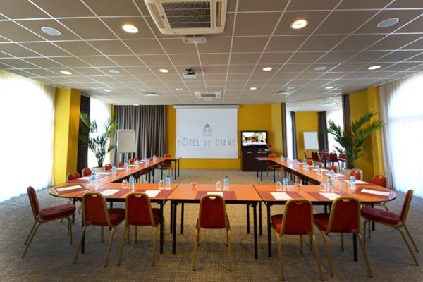 Espace de conférence ou salle de réunion dans l'établissement Hotel De Diane