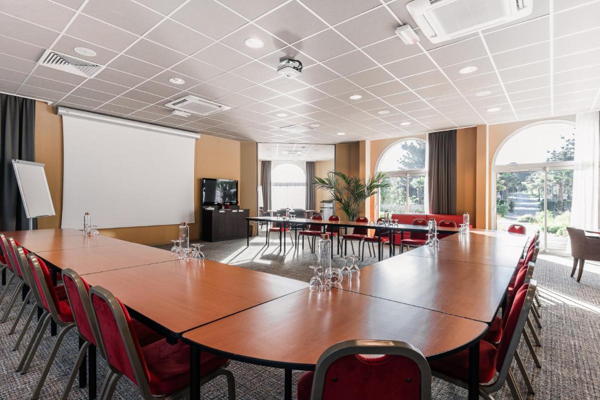 Espace de conférence ou salle de réunion dans l'établissement Hotel De Diane