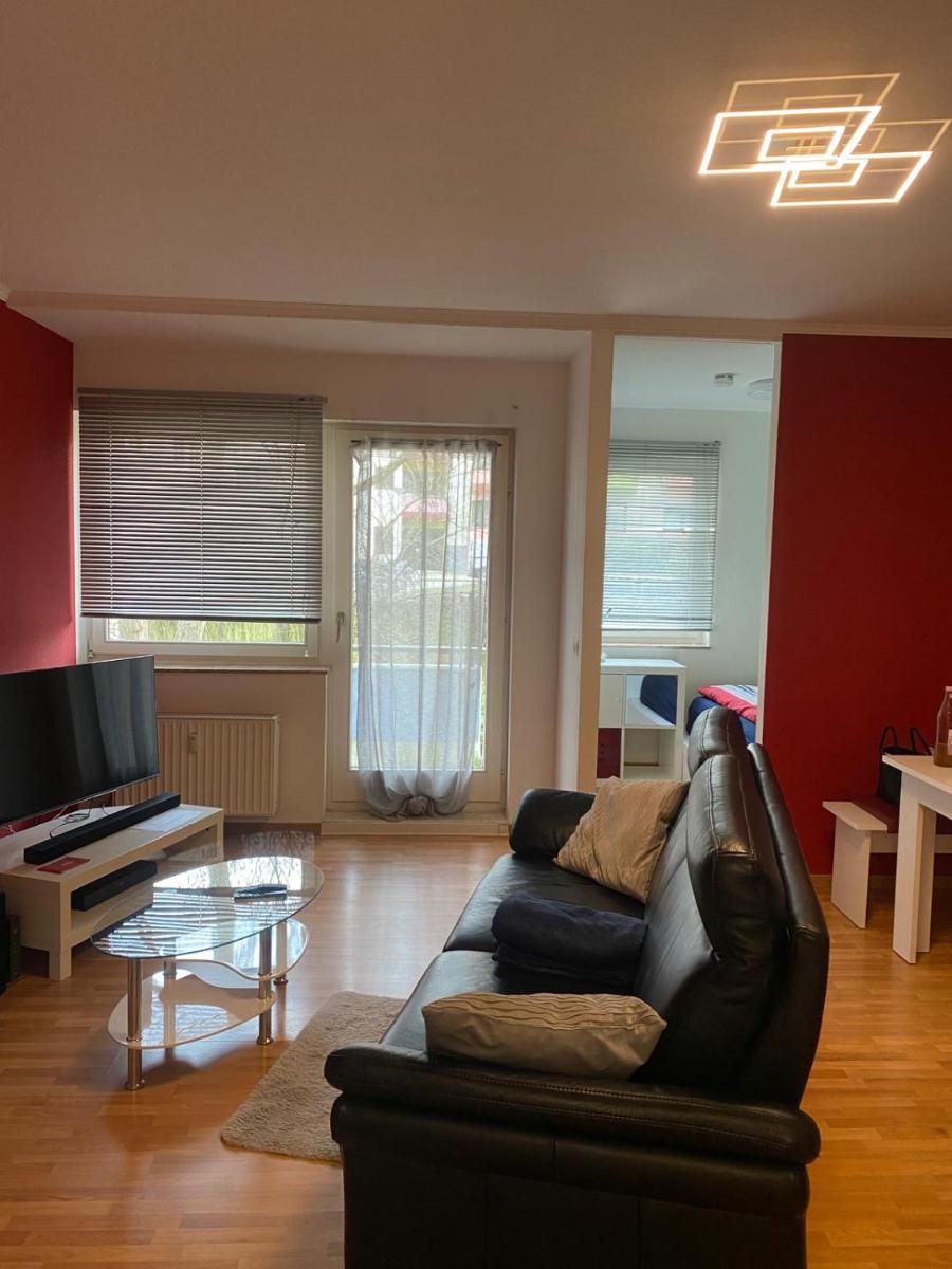 Zwei Zimmer Appartment mit Balkon und Stellplatz voll möbliert - Housity