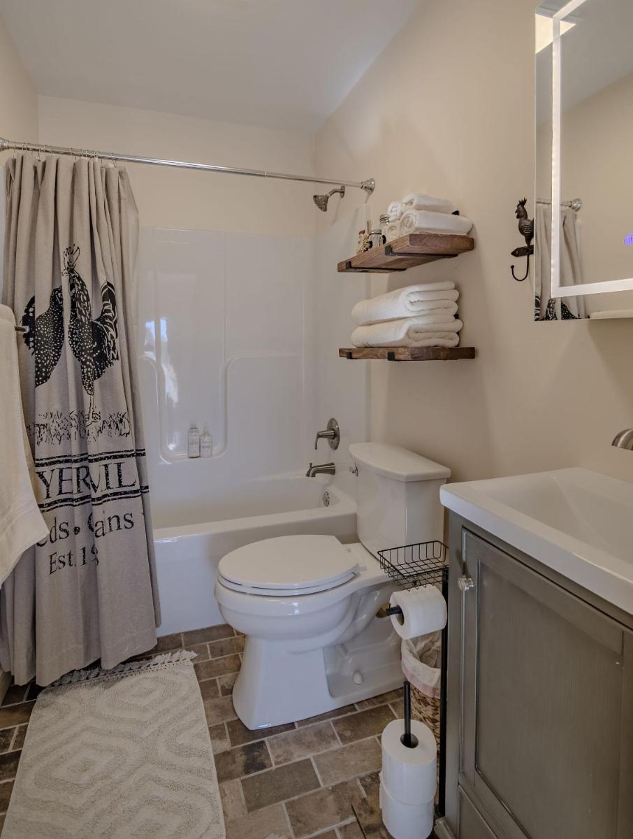 The Inn at Beulah Farm - The Coop - Housity