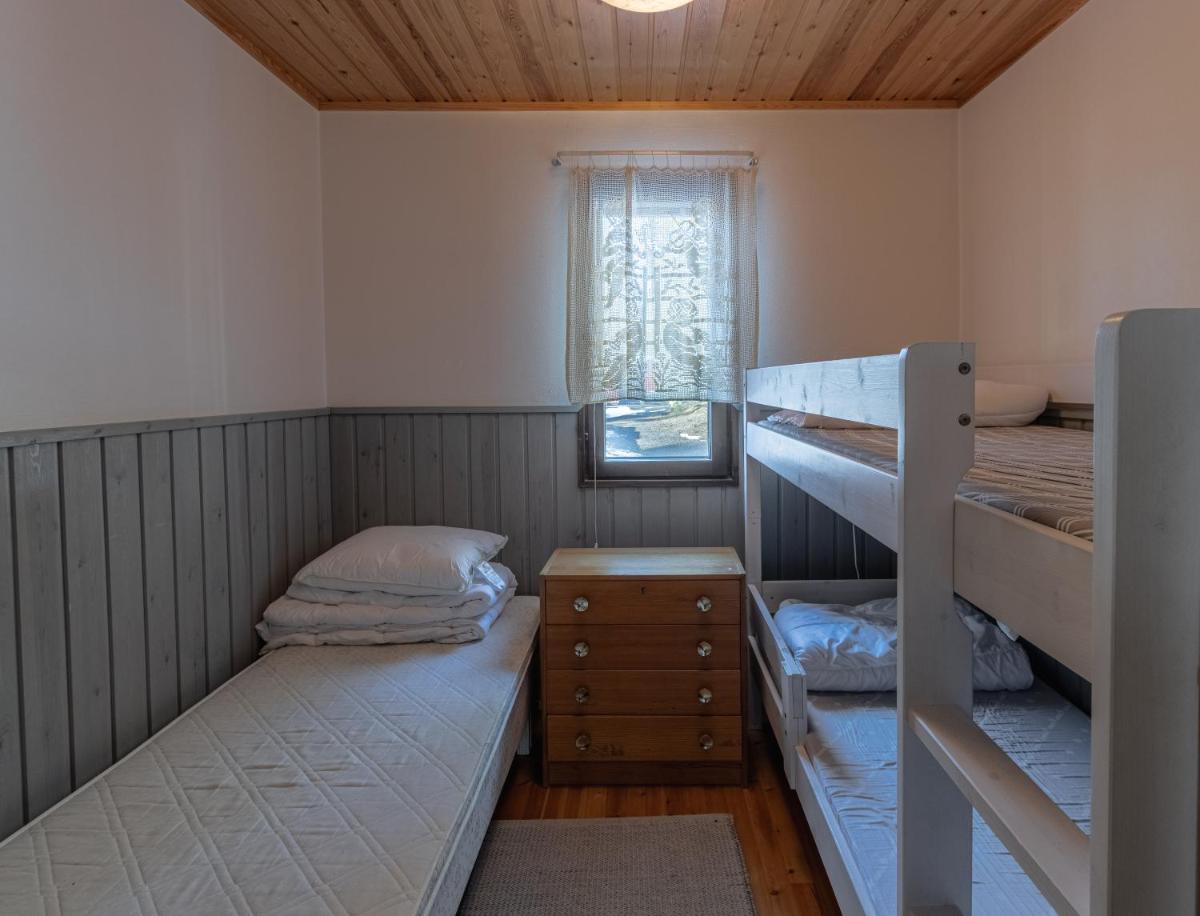 Kraatterimökki - Housity