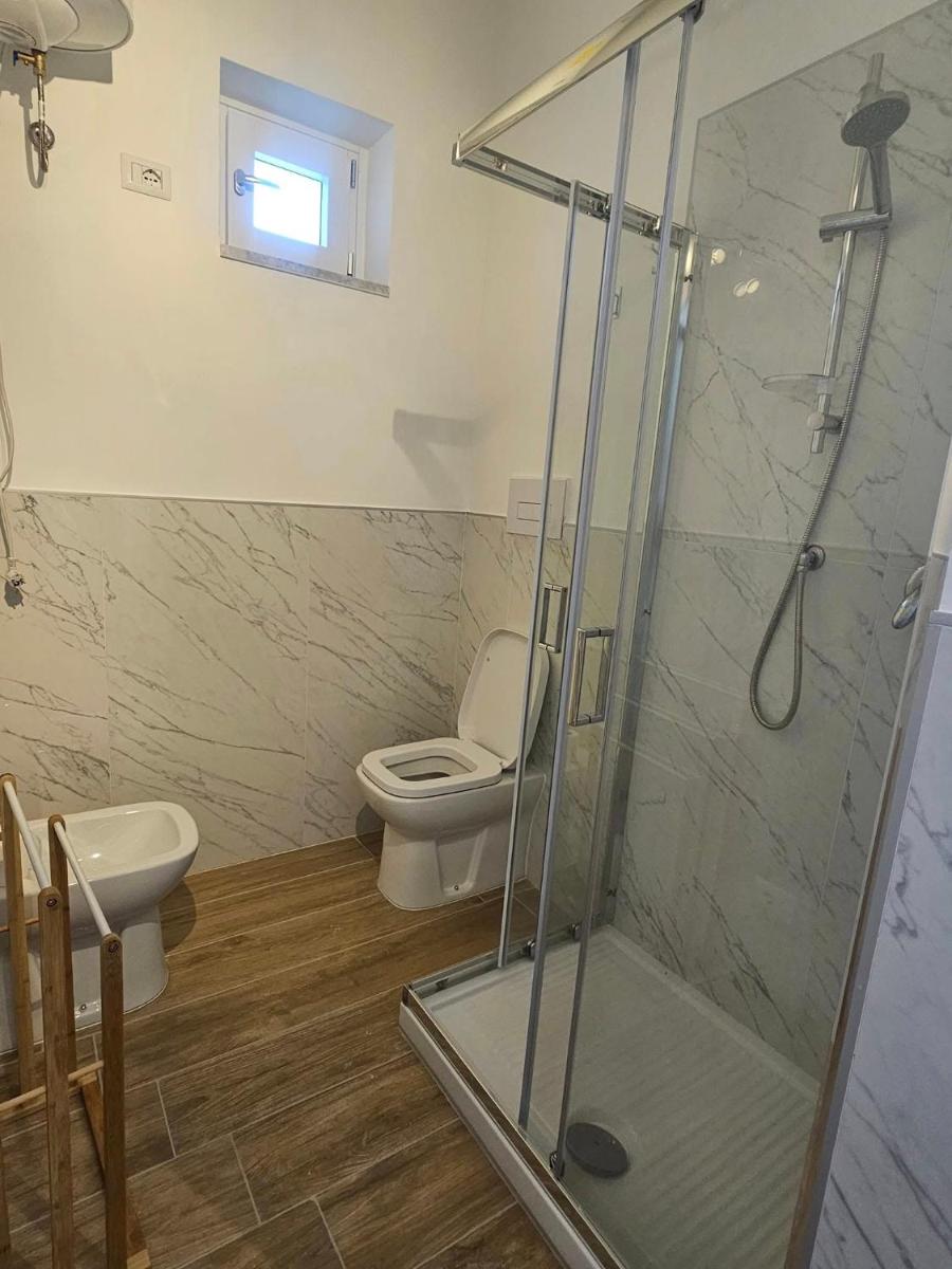 Vanvitelli's Guest House -Affittacamere - Housity