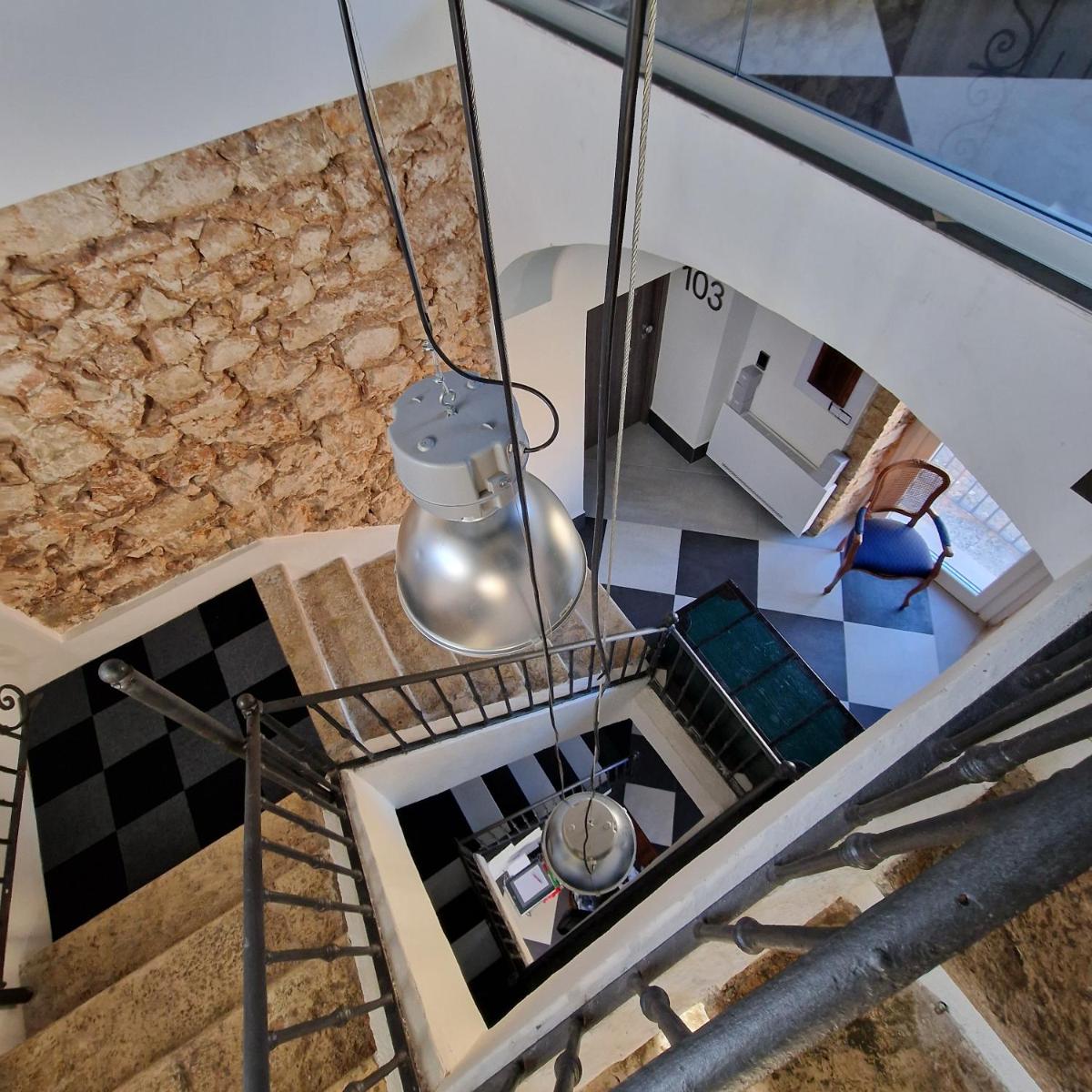 AF1892rooms - Housity