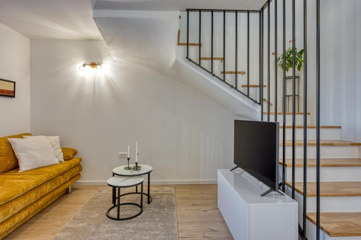 Holiday Home Albina - Housity