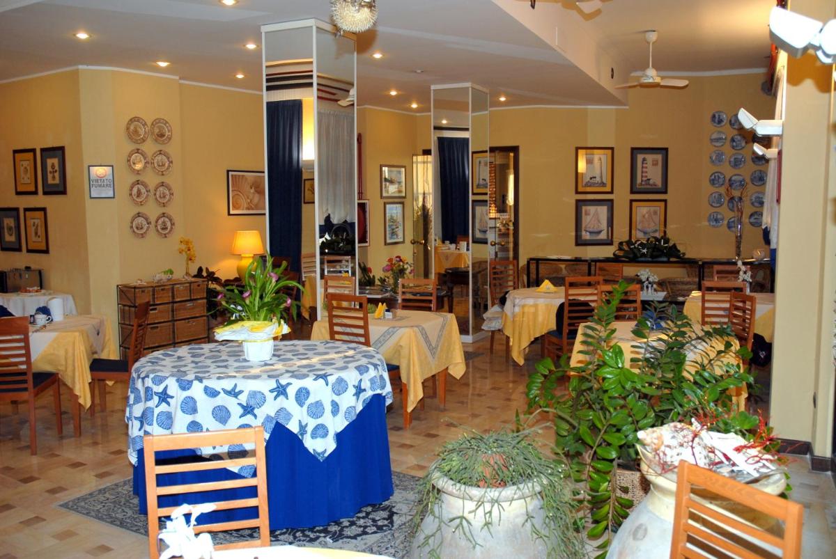 Hotel Solemare - Housity