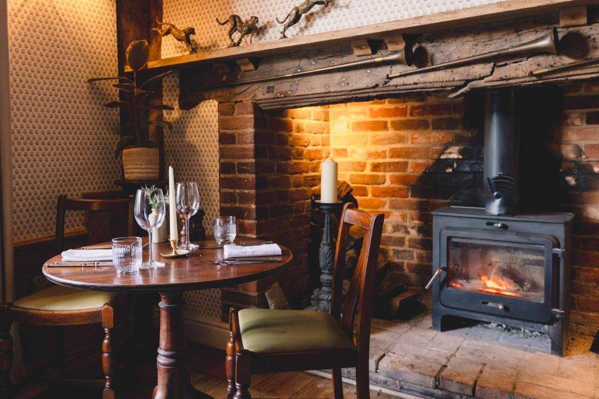 The Crown, Bildeston - Housity
