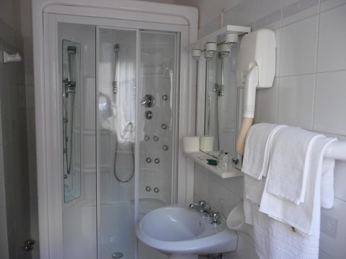 Hotel Ristorante La Ginestra - Housity