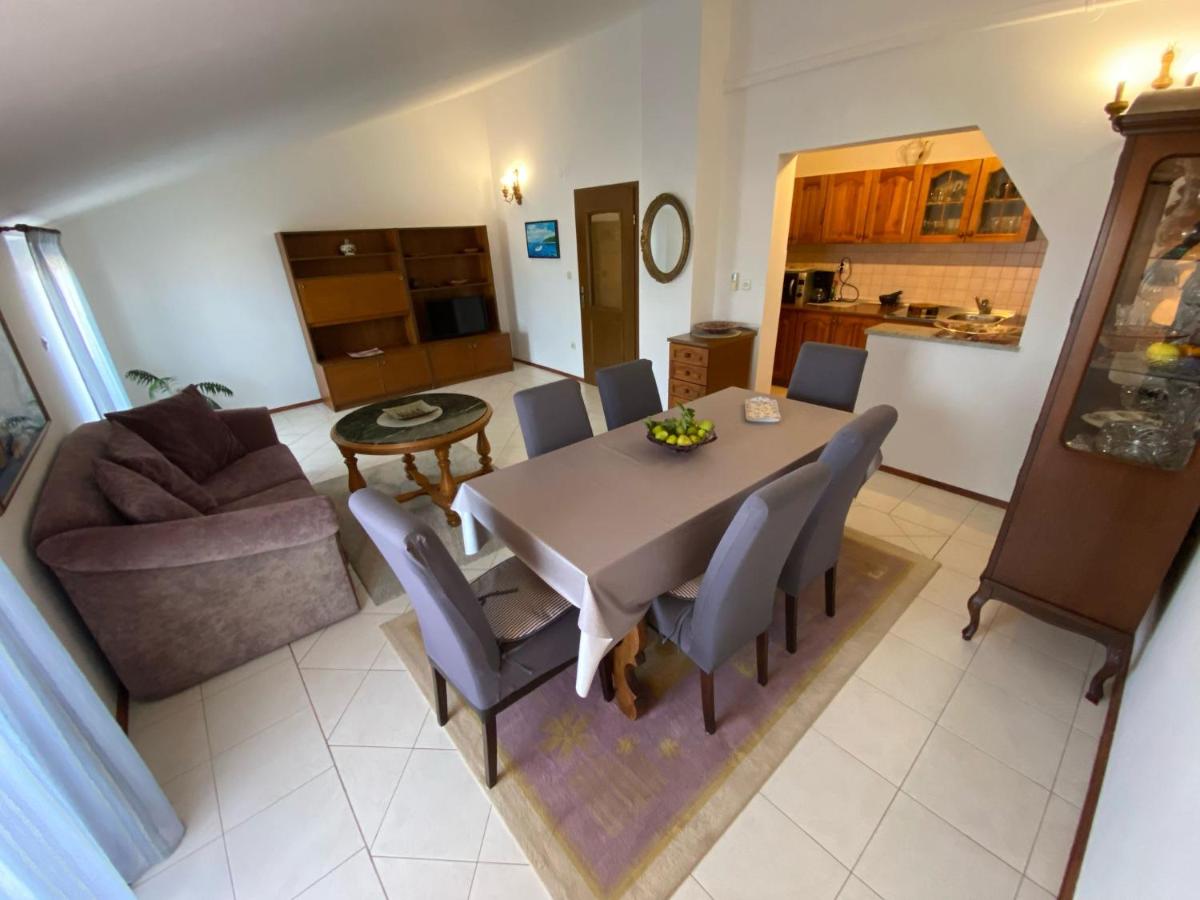 Purple house - Housity
