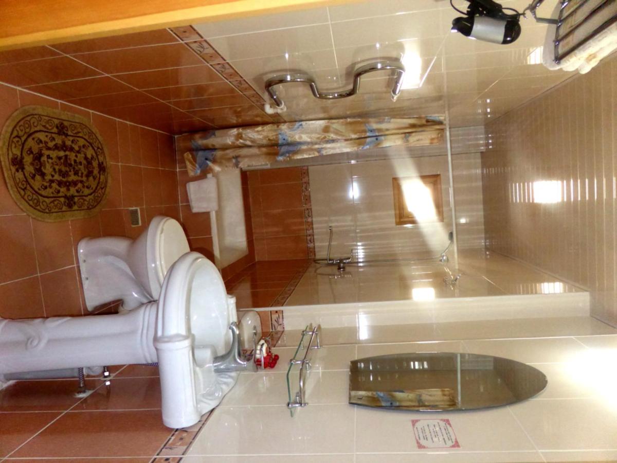 Hovli Poyon Hotel - Housity
