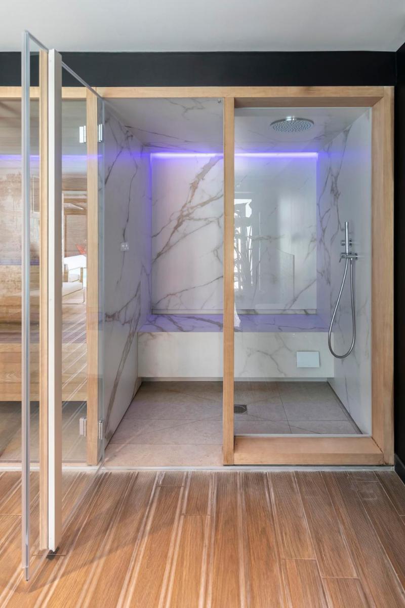Salle de bains dans l'établissement Le Cornouaille Hotel & Spa