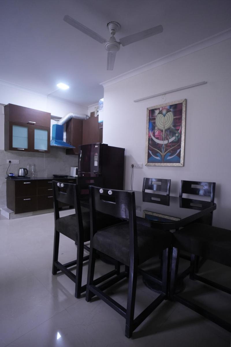 Aloha Terrace Apartment by Punianis - Housity