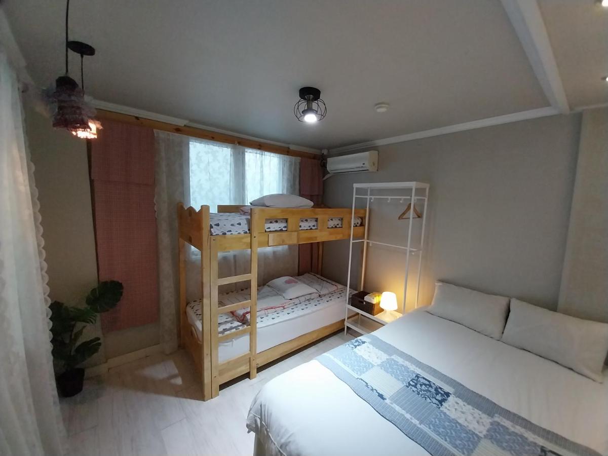 Pohang Youngildae Guesthouse - Housity