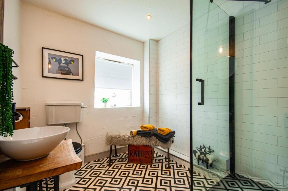 Cosy Farm Conversion In The Heart Of Pembrokeshire - Housity