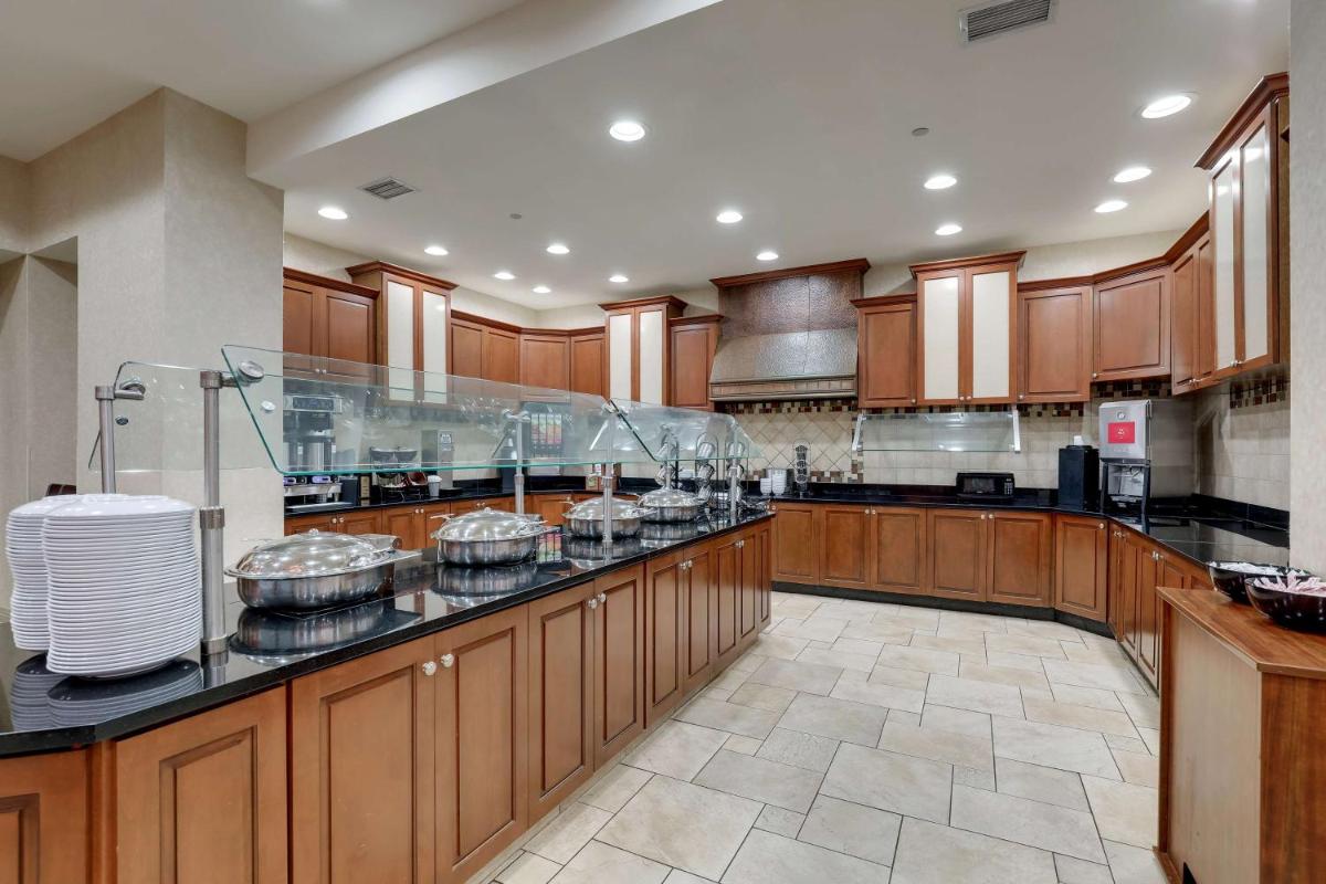 Drury Inn & Suites Charlotte Northlake - Housity