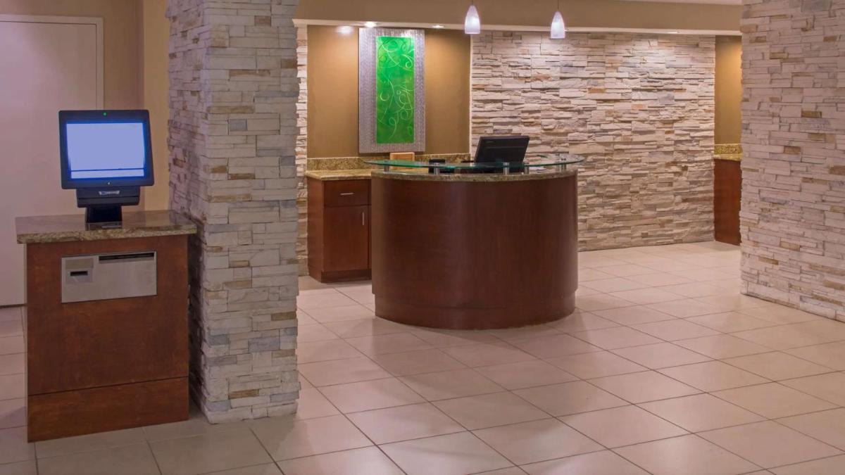 Sonesta Hotel Houston IAH Airport - Housity