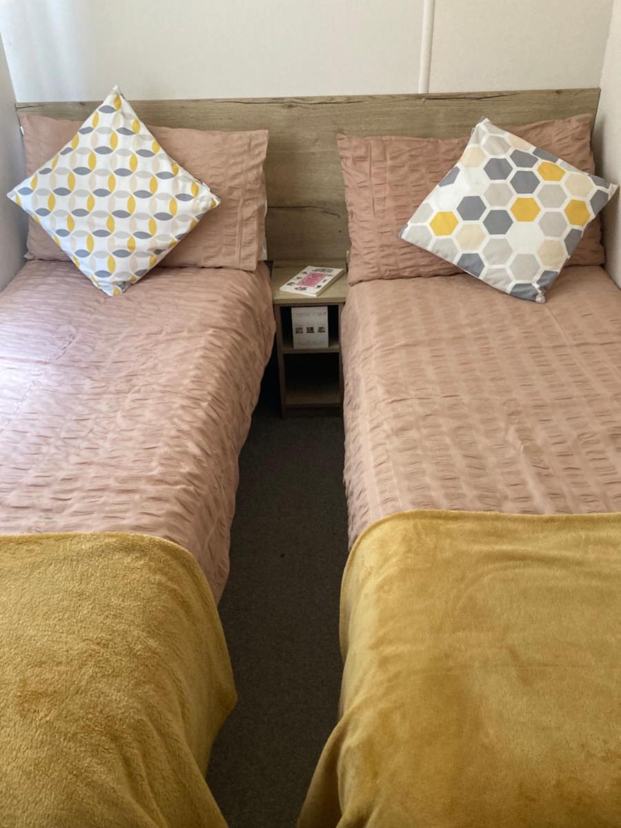 Caravan Porthcawl - Housity