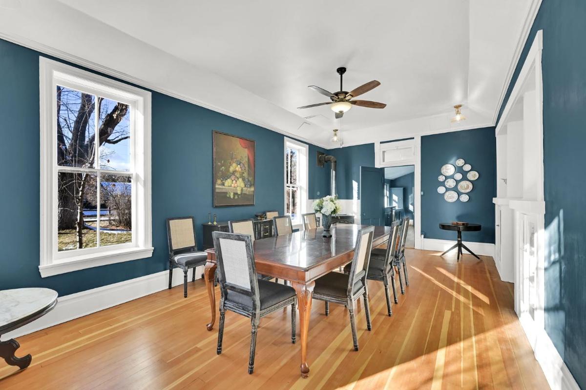 The Valley House Inn Sprague Suite - Housity