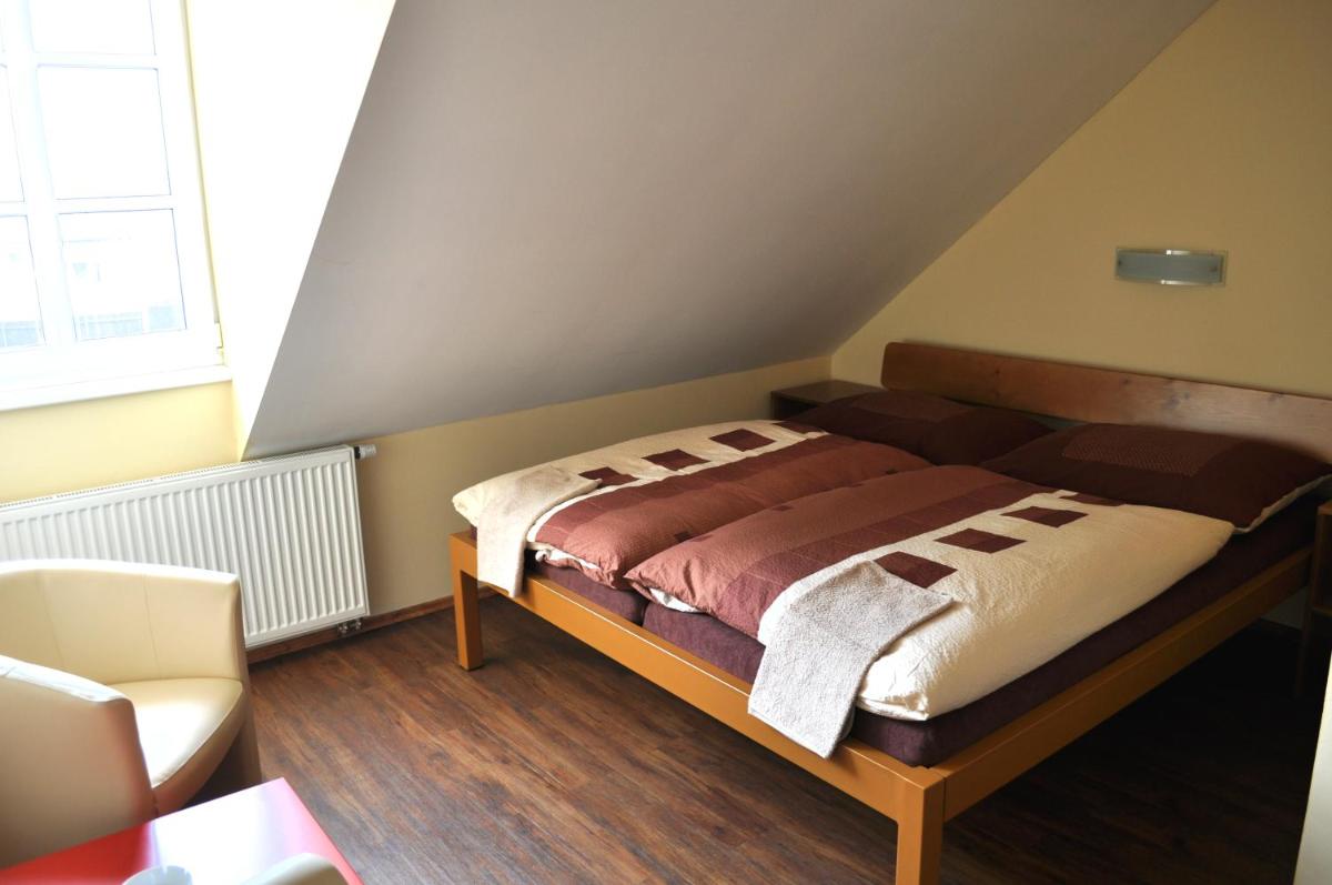 Hotel Na Velké hospodě - Housity