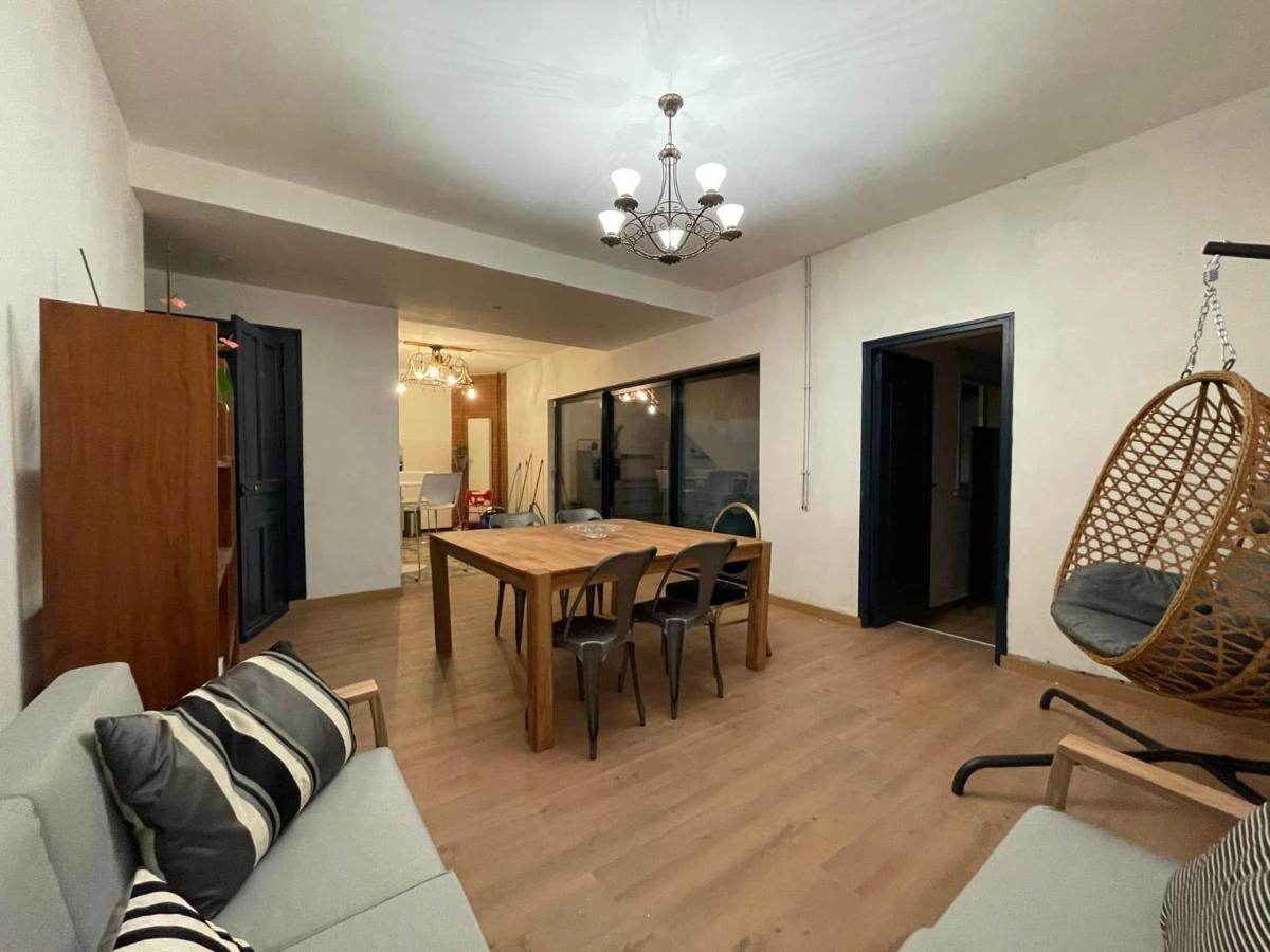 Les HIRONDELLES CHAMBRES HOTES 10 PERSONNES - Housity