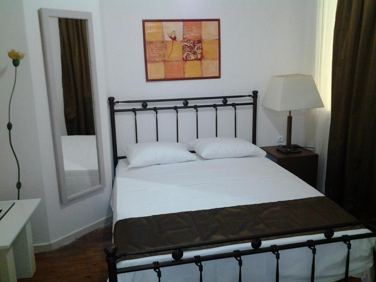 Mastic Point Studios - Housity