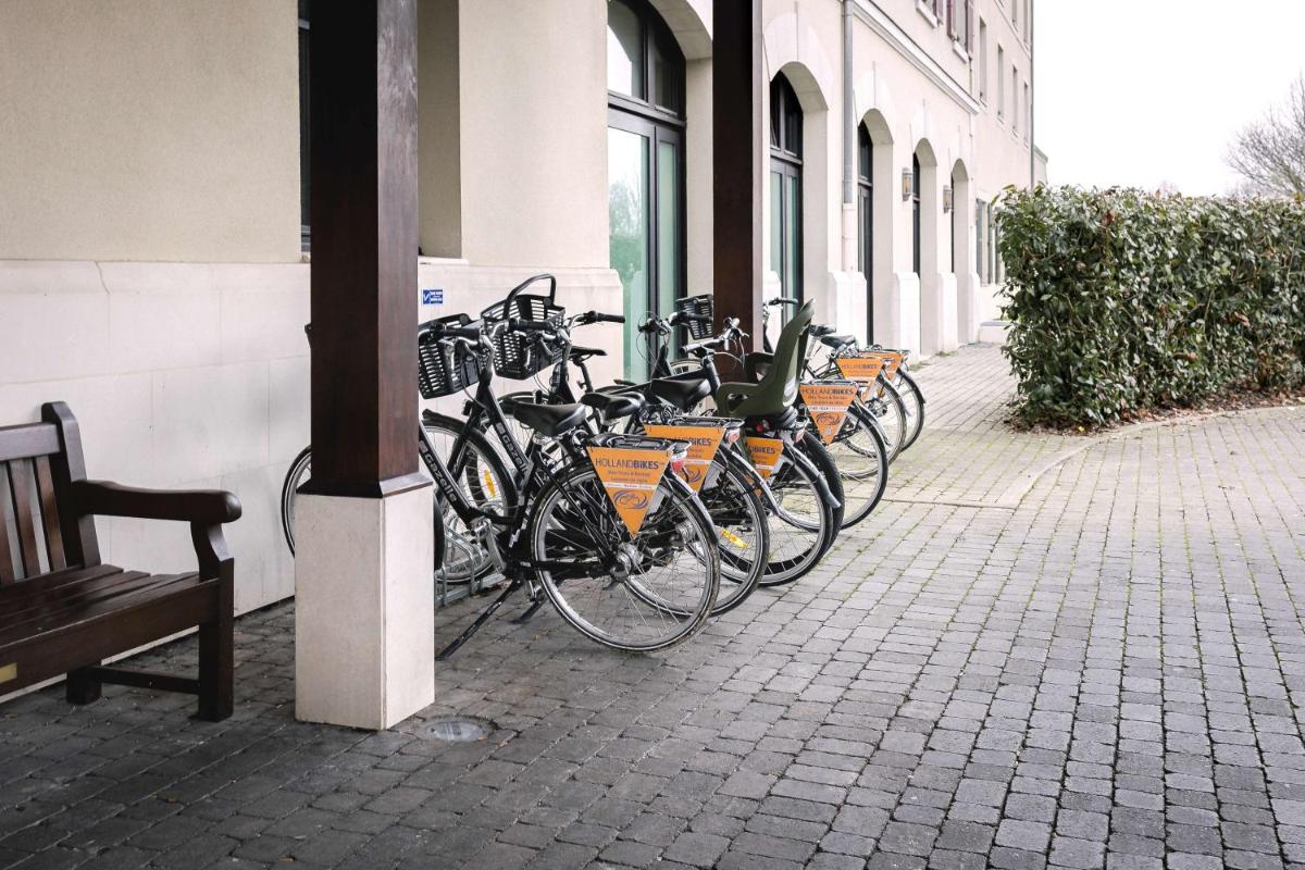Vélo sur le terrain de l'établissement Hotel Paris Marne-la-Vallee by IHG ou dans les environs