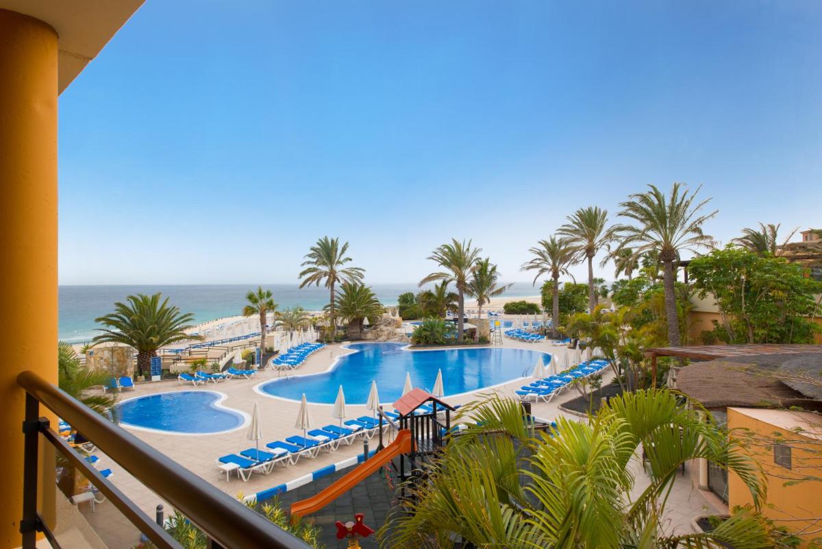 Piscina en o cerca de Iberostar Waves Playa Gaviotas All Inclusive
