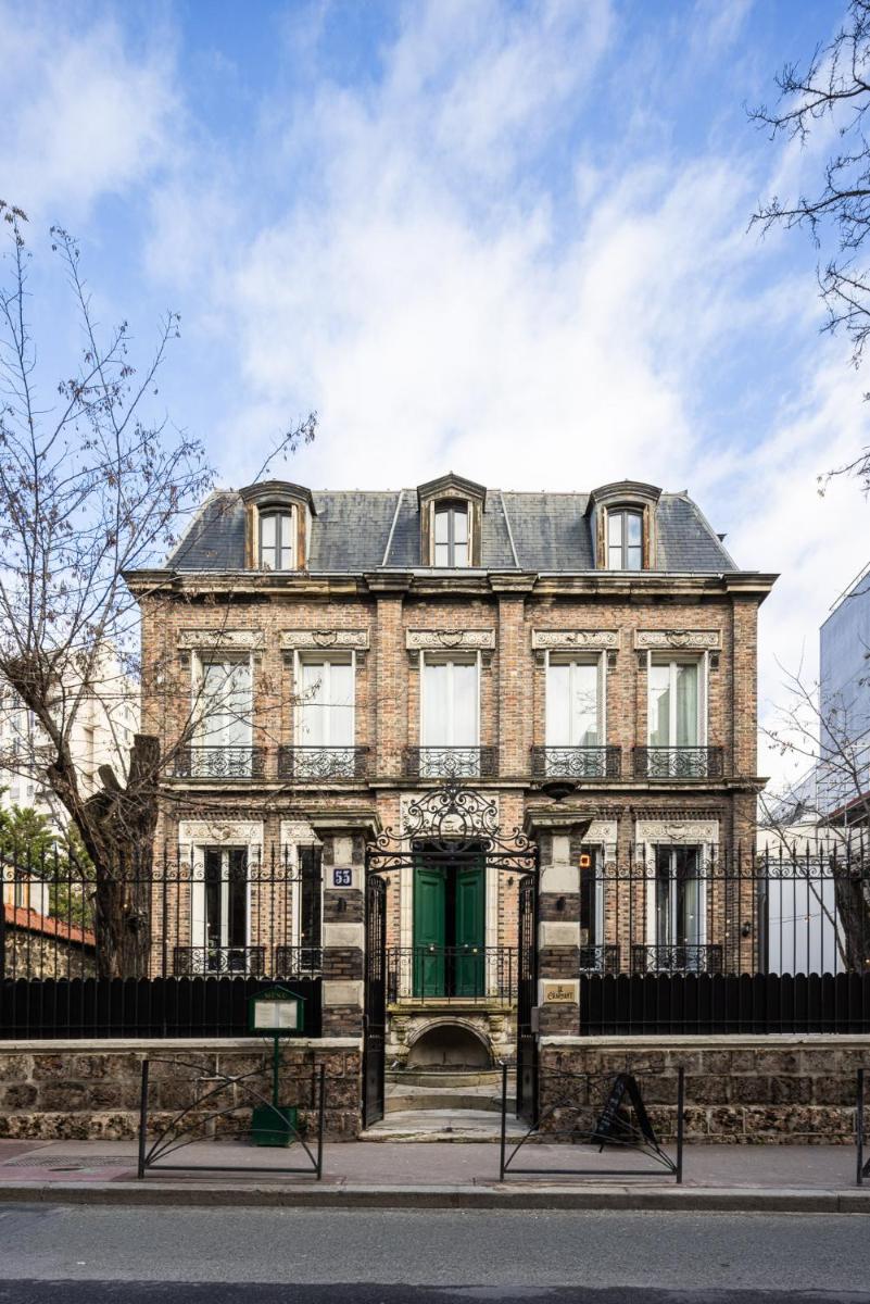 Le Charmant Hôtel - Housity