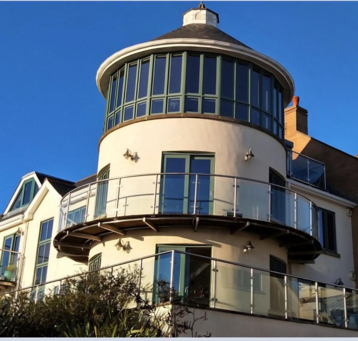 Sea Turret - Housity