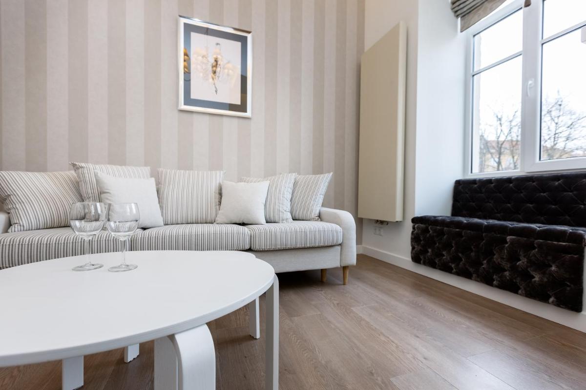 Center Avenue Apartments - Housity