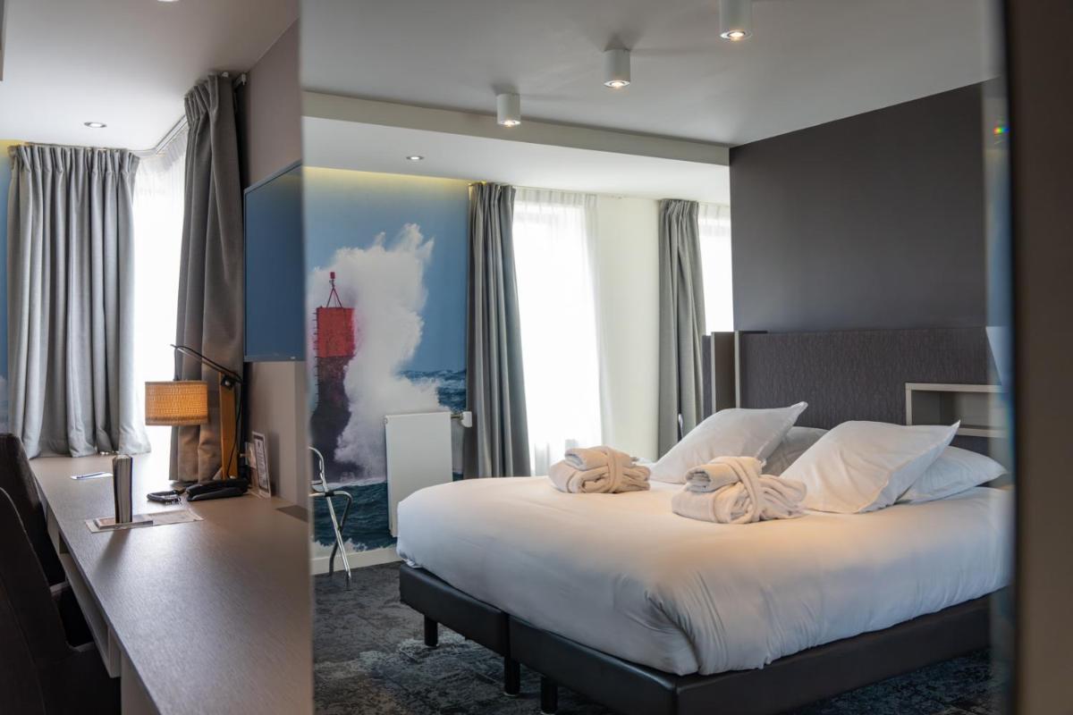Un ou plusieurs lits dans un hébergement de l'établissement Hostellerie de la Pointe Saint-Mathieu - SPA & Restaurant